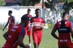 Félix Crisanto espera que Marathón pueda hacer un buen juego el domingo ante Motagua en Tegucigalpa y llevarse los tres puntos. Foto Diez: Neptalí Romero.