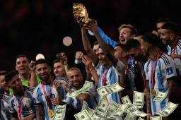 Los seleccionados de Argentina no solamente se llevaron el Mundial, sino que también una gran cantidad de dinero.