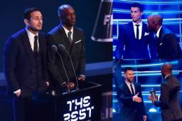 David Suazo sorprendió a todos al aparecer en escenario y entregar trofeo al 11 ideal de la FIFA en la segunda entrega del premio The Best.