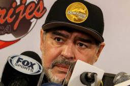 Maradona salió molesto con el arbitraje luego de conseguir su primera derrota con Dorados.