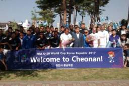 La Selección de Honduras fue recibida de la mejor manera en su llegada a Corea. FOTOS: @Fenafuthorg