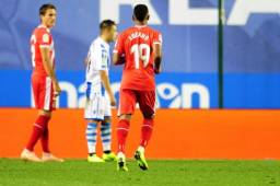 Antony 'Choco' Lozano lucha por su primer gol de la temporada.