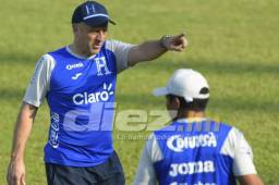 El entrenador de la Selección de Honduras llegó satisfecho a Tegucigalpa.