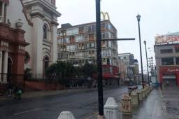 El centro de la ciduad amaneció despejado luego que el viernes hayan declarado toque de queda desde las 11:00 pm.