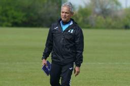 Reinaldo Rueda tiene la difícil tarea de colocar a la Selección de Honduras en un nuevo Mundial. Foto: Fenafuth.