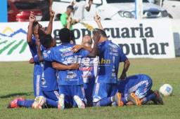Victoria se clasificó a las semifinales de Liga de Ascenso tras recetarle paliza al Real Juventud en La Ceiba. Fotos Edgar Witty