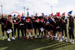 Lozano compartió un mensaje de navidad con sus compañeros.