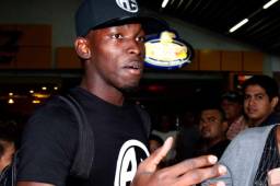 Alberth Elis llegó este mediodía a Honduras para integrarse a la Selección Nacional para los duelos ante Panamá y Trinidad y Tobago.