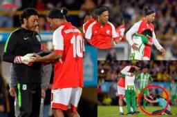 La sonrisa del fútbol llegó a Colombia para vestir la camisa de Santa Fe y medirse al Atlético Nacional en un partido amistoso de homenaje. FOTOS: AFP.