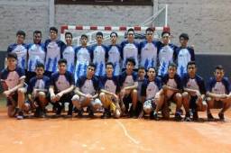 Plantilla de la selección juvenil de balonmano de Honduras en uno de sus encuentros en la Villa Olímpica de Tegucigalpa.