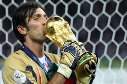 Gianluigi Buffon fue campeón del mundo con Italia en Alemania 2006.