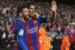 Suárez se gastó un verdadero golazo de chilena ante el Sevilla. Foto EFE