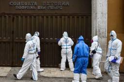 Las autoridades de Salud están trabajando para evitar que el coronavirus siga cobrando más vidas en Honduras. Foto AFP