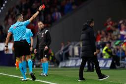 El acta del partido entre el Atlético y el Barcelona en la Liga permite conocer con mayor profundidad los motivos que llevaron a José María Sánchez Martínez a mostrarle la roja directa a Xavi Hernández