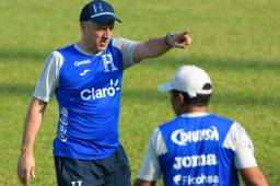 El entrenador de la Selección de Honduras, Fabián Coito, está contento por el funcionamiento que ha tenido el cuadro nacional. Foto DIEZ