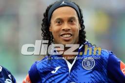 Ronaldinho no pasó por los camerinos de Motagua y Real España, algo que no esperaba nadie.