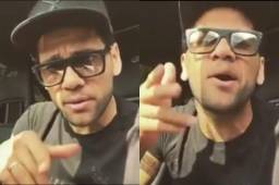 El video de Dani Alves ya se ha vuelto viral en redes sociales.