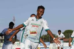 El jugador de 19 años fue el mejor en la cancha durante el encuentro entre tiburones y universitarios en el Excelsior.