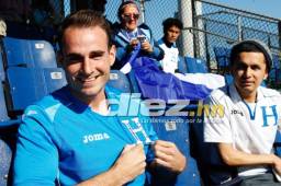Erick Howell llegó al entreno de Honduras con la camisa de Honduras, pero por su físico despertó sospechas, pero confirmó que nació en San Pedro Sula. Foto Neptalí Romero