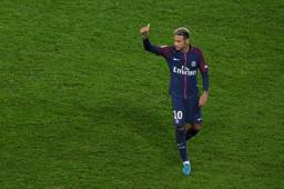 Neymar es el fichaje más caro en la historia del fútbol.