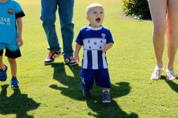 El pequeño fue la alegría del entrenamiento de la selección de Honduras.