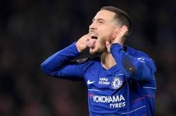 Eden Hazard fue la gran figura del Chelsea que sigue peleando en la Premier League de Inglaterra.