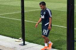 Chirinos durante el entrenamiento de este día con el Vancouver.