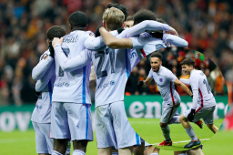 ¡Xavineta onfire! Barcelona vence al Galatasaray y avanza a los cuartos de la Europa League antes del Clásico contra Real Madrid