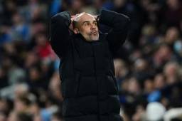 Dos jugadores del City piden reunirse con Guardiola.