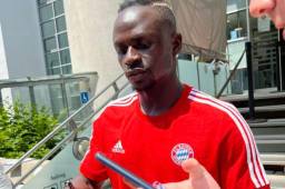 Sadio Mané ya luce los colores de su nuevo club, el Bayern Munich de Alemania.