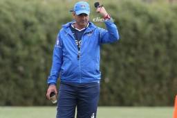 Diego Vázquez considera que deberían haber llamado máximo cuatro jugadores por club a la selección.