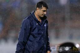 Diego Vázquez se marcha satisfecho con el rendimiento de su equipo, pero no con el resultado conseguido ante Platense. Foto Neptalí Romero