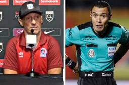 Pedro Troglio salió muy molesto con las decisiones arbitrales, de quienes se refirió sutil pero sarcásticamente.