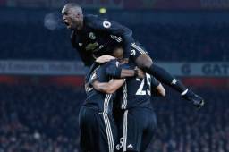 Los jugadores del Manchester United celebran el triunfo sobre el Arsenal en el Emirates Stadium de Londres en la Premier. Foto AFP