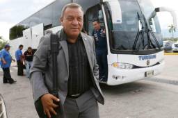 Carlos Tábora viajó optimista para enfrentar a Emiratos Árabes en Barcelona.