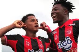 El Vida pone de rodillas al Real España con un gol in extremis de Cristian Sacaza y repuntan en la tabla