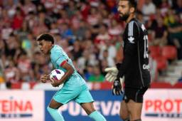 OFICIAL: Lamine Yamal, la joya de Xavi, anota su primer gol con el Barcelona y rompe récord histórico de su club y de LaLiga