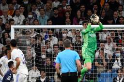 El recital de Courtois en el Bernabéu ante los embates del City; fue un muro y artífice de la clasificación del Real Madrid