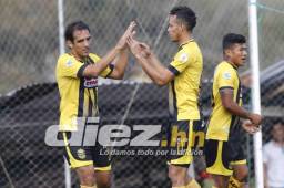 El uruguayo Claudio Cardozo marcó cuatro goles que salvaron a Real España que iba perdiendo frente al novato Virtud FC de la Liga mayor de Lempira.