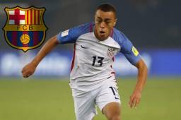 Sergiño Dest, con 19 años, es uno de los lateral firmes del Ajax de Holanda.