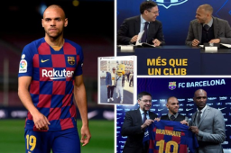 Estas son las mejores imágenes de la presentación del danés Martin Braithwaite con el Barcelona. En redes sociales no perdonan que se haya tomado una foto cerca de una camisa del Real Madrid.
