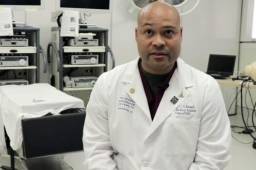 Robbie Russell cambió la pelota por una sala de operaciones. Ahora es doctor, pero antes, había sido campeón de MLS.