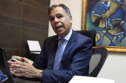 José Ernesto Mejía, secretario de la FENAFUTH dejó claro que los fondos que enviará la FIFA son par gastos administrativos y no para ayudar los clubes.