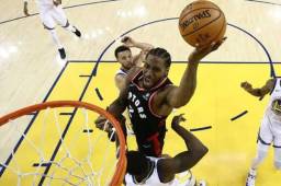 Toronto lidera la serie 2-1 sobre Warriors en el tercer juego de la final de la NBA.