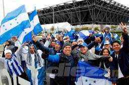 Los aficionados hondureños ya se tomaron el Avaya Stadium horas antes del duelo Estados Unidos-Honduras.