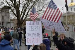 Las protestas se están multiplicando en EEUU pidiendo la libre circulación.