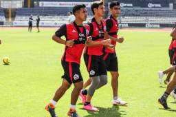Michaell Chirinos tuvo participación con su equipo en partido amistoso.