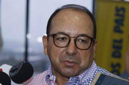 Osman Madrid vicepresidente del Olimpia no salió nada contento tras no jugarse el Vida-Olimpia en La Ceiba.