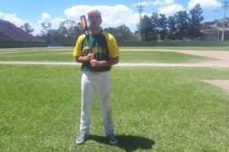 El beisbolista Manuel Girón sigue destacando con la camisa de Gigantes en la categoría juvenil AA de Tegucigalpa.