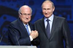 Joseph Blatter de 81 años será invitado al Mundial de Rusia por Putin.